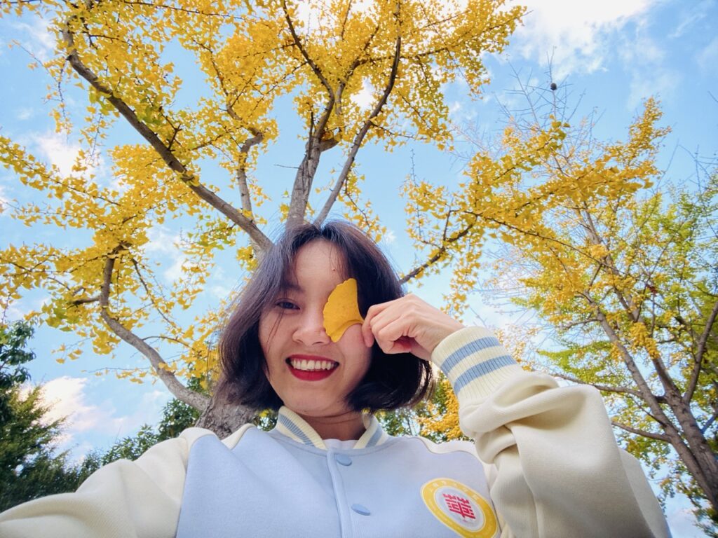 Chan-dung-tac-gia-Hien-贤